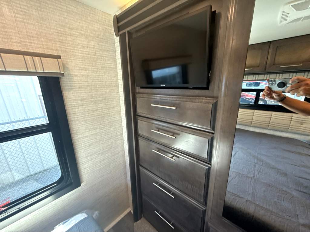 2025 ENTEGRA COACH ESTEEM 31F - Image 25