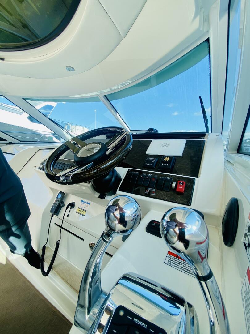 2010 Sea Ray 450 Sundancer - Image 22