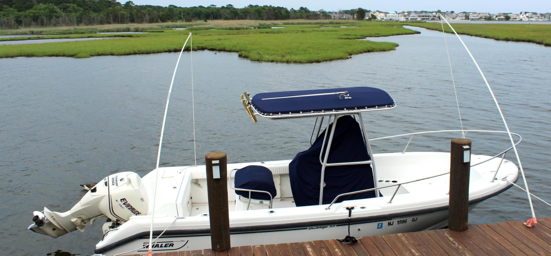 1999 Boston Whaler 23 Outrage Base - Image 15