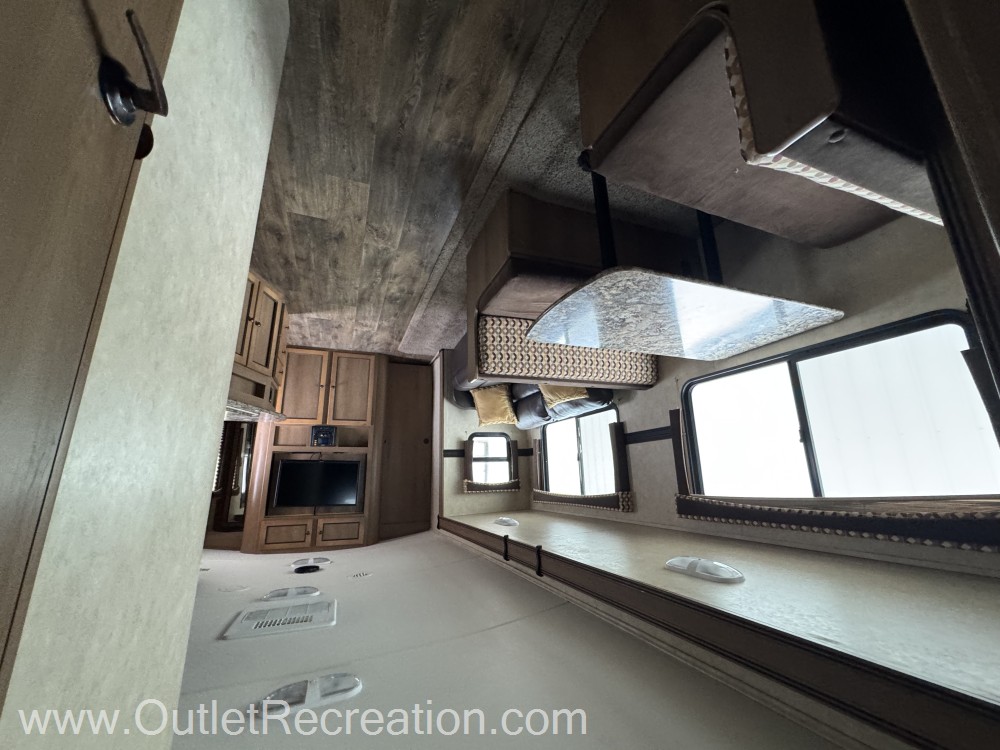 2015 Cruiser RV Shadow Cruiser 313BHS - Image 14