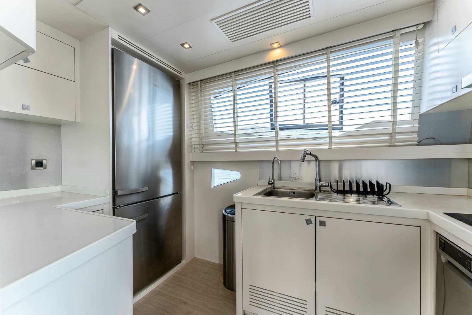 2012 Numarine - Image 23