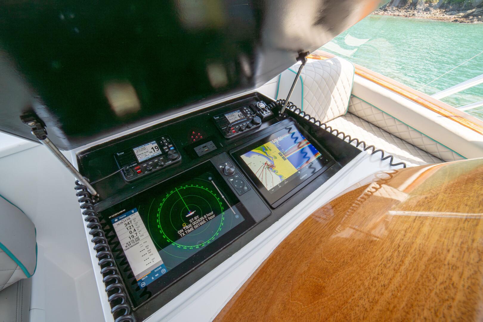 1991 Gamefisherman 40 Convertible - Image 10