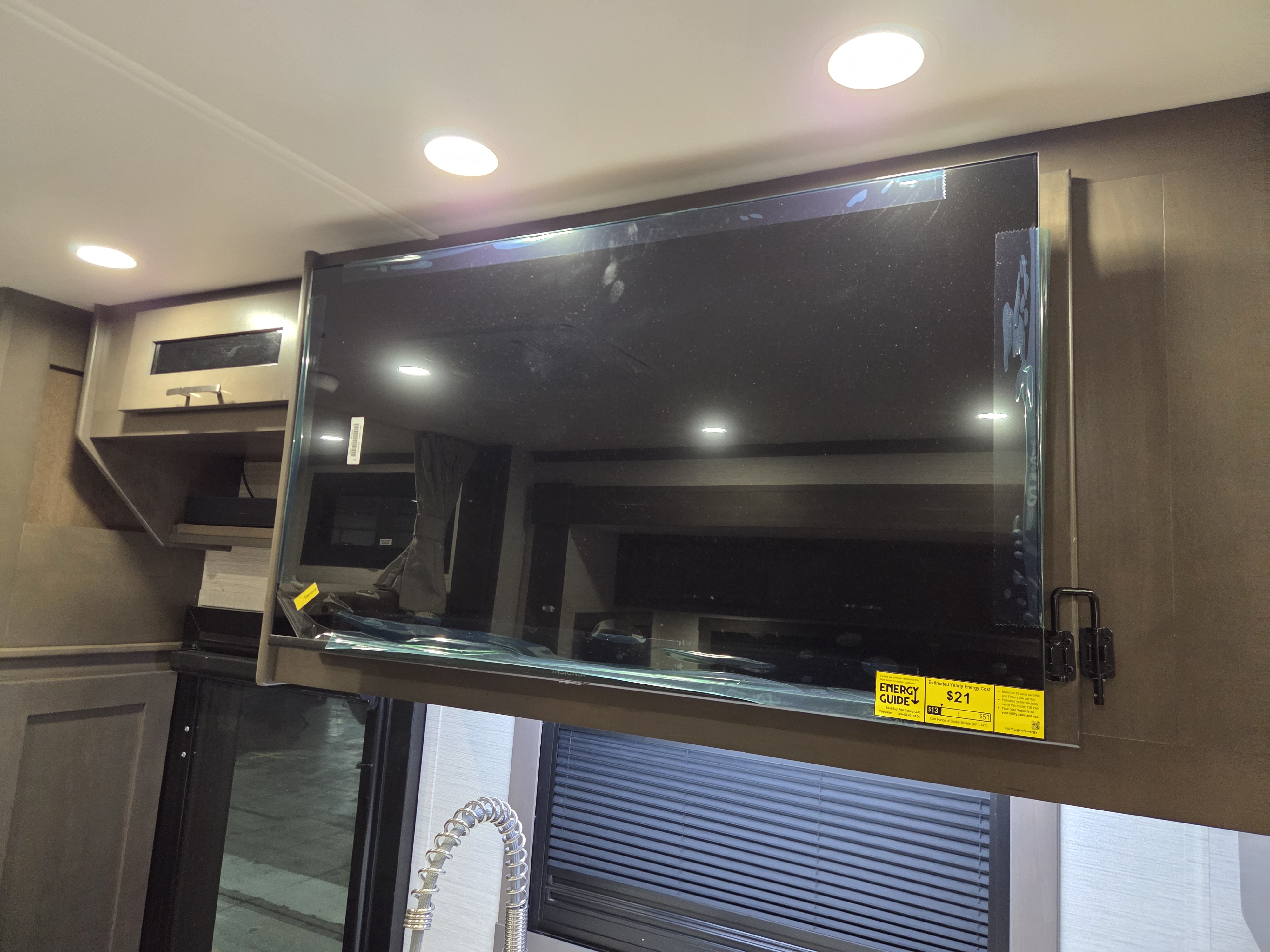 2026 Dynamax Europa 34SS - Image 10