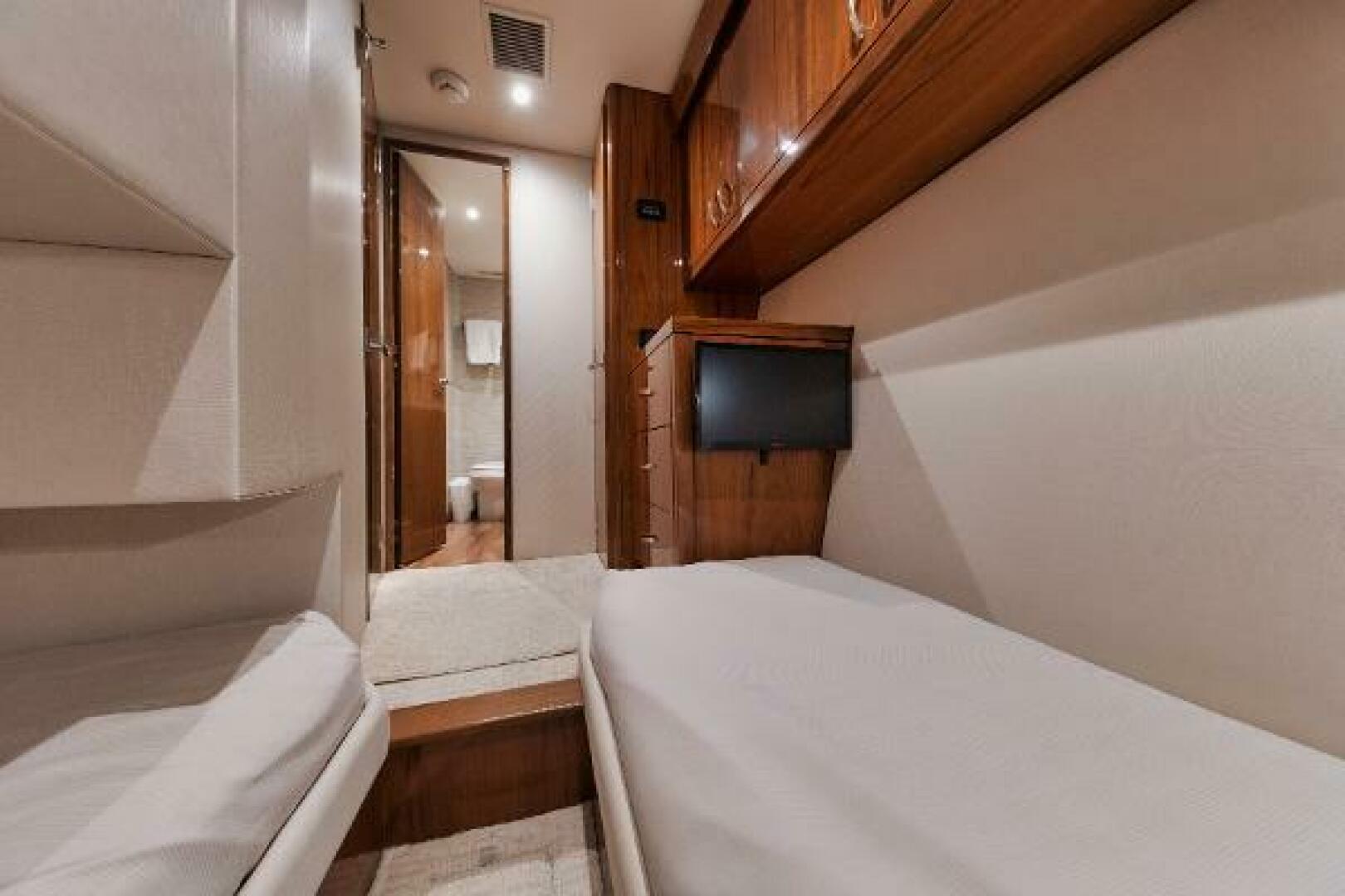 2018 Hatteras Hatteras GT54 Base - Image 27