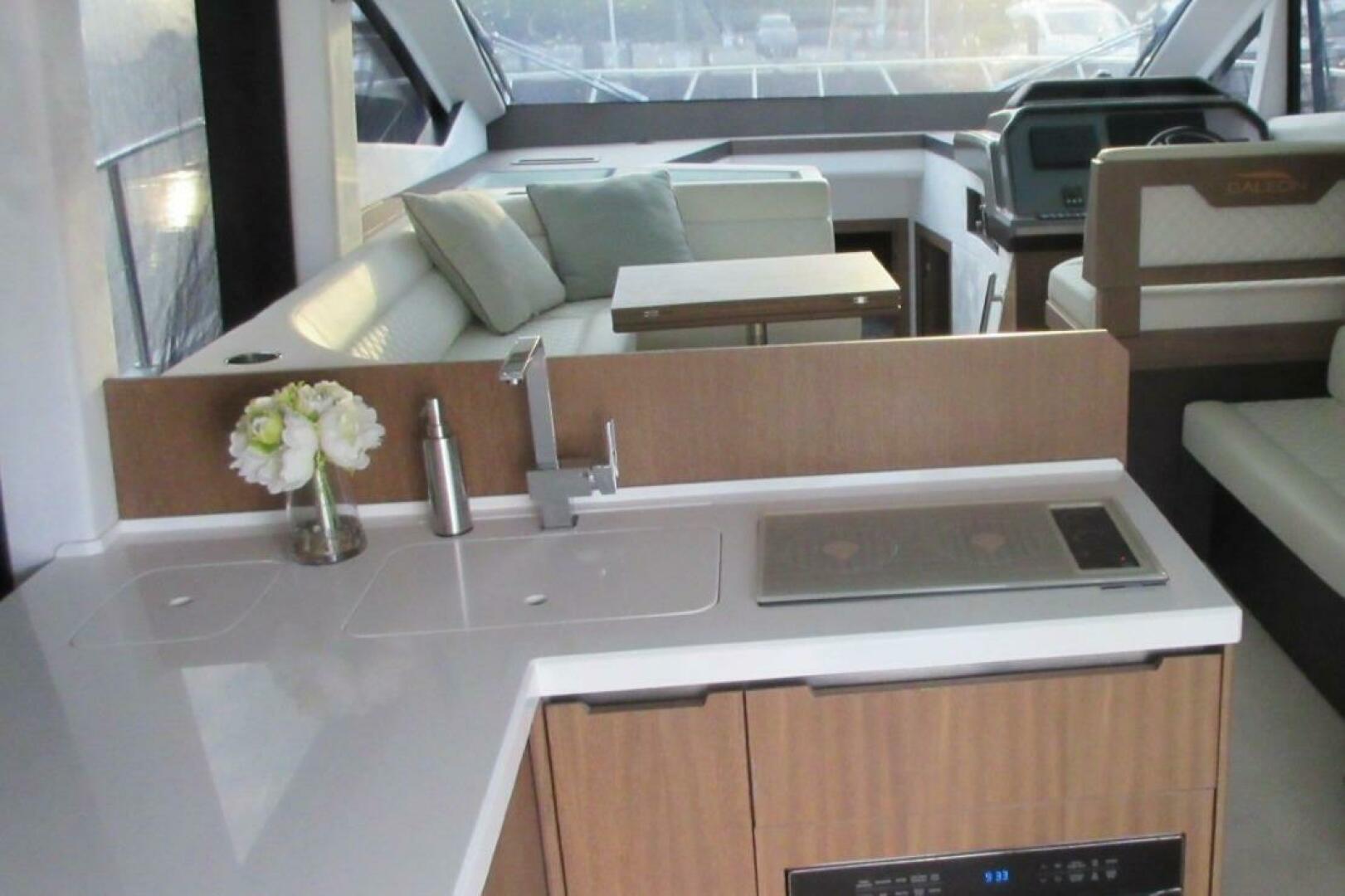 2019 Galeon 470 Sky - Image 9