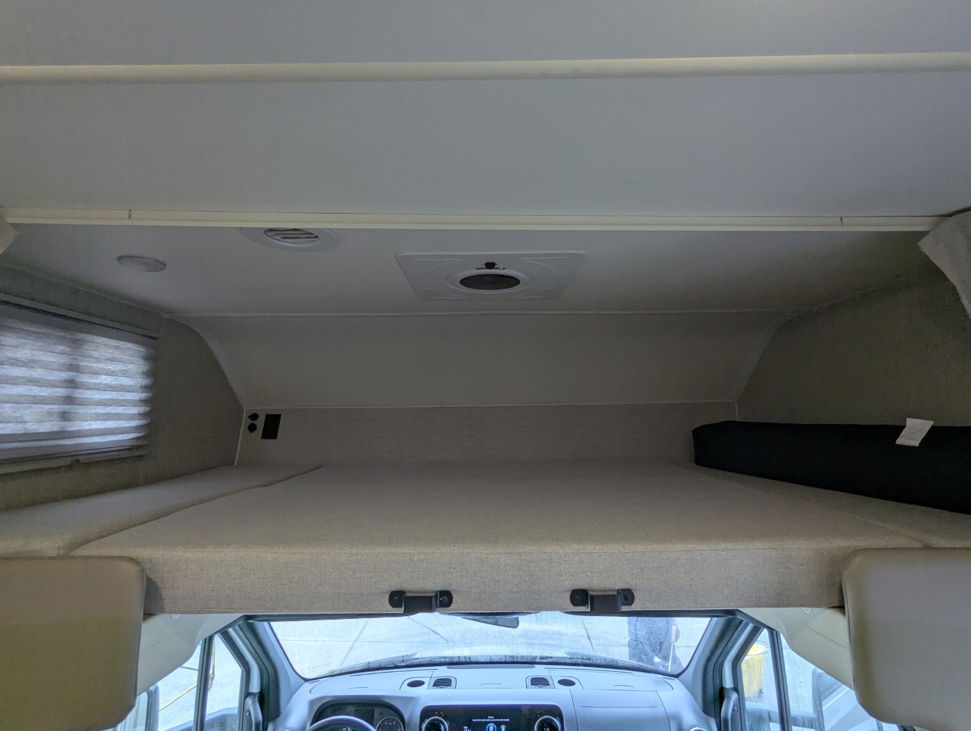 2024 Winnebago Vita 24P - Image 8