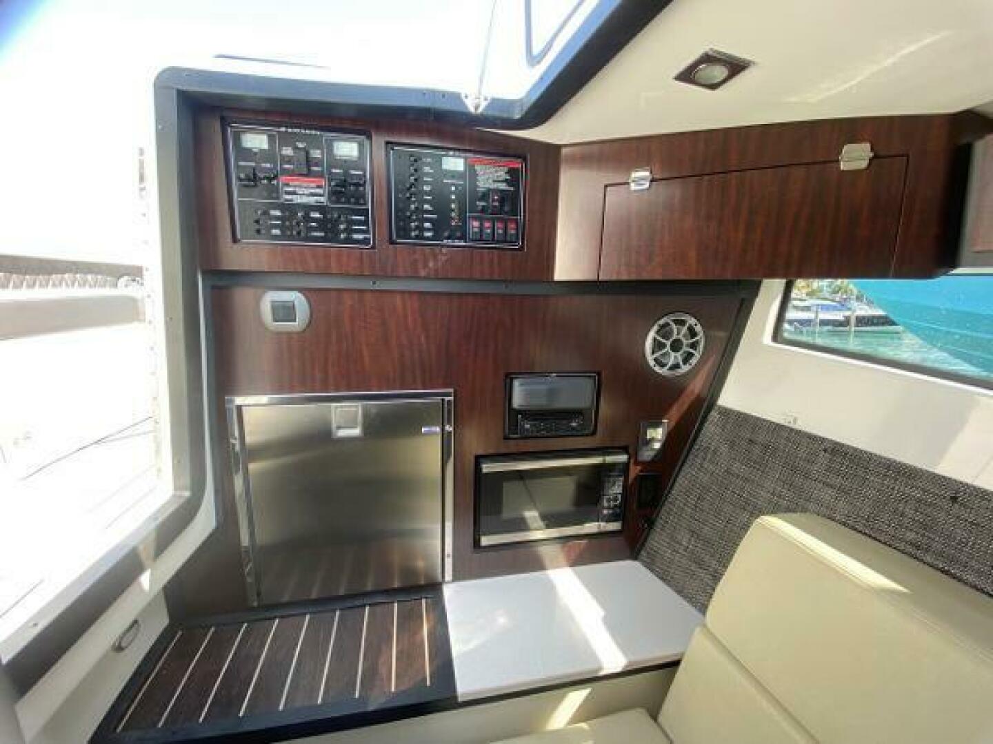 2018 Monterey 385 SE - Image 19