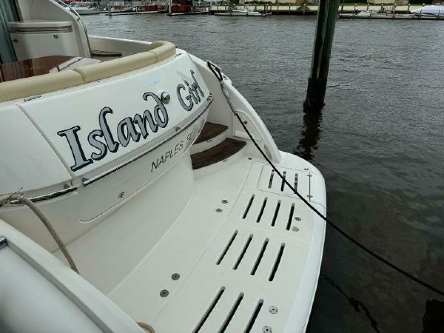 2010 Tiara Yachts 5800 Sovran - Image 9