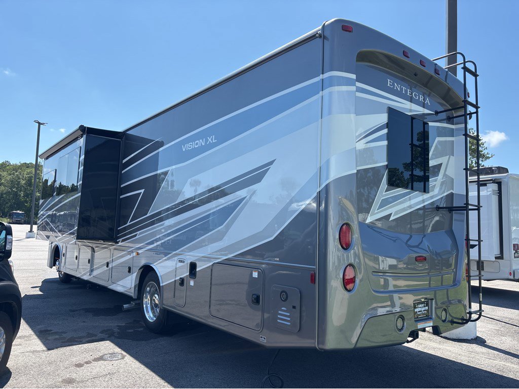 2026 ENTEGRA COACH VISION XL 34G - Image 4