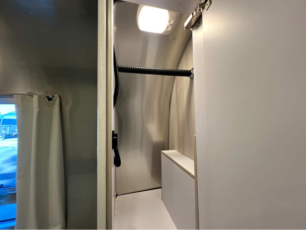 2027 AIRSTREAM INTERNATIONAL 23FBT - Image 20