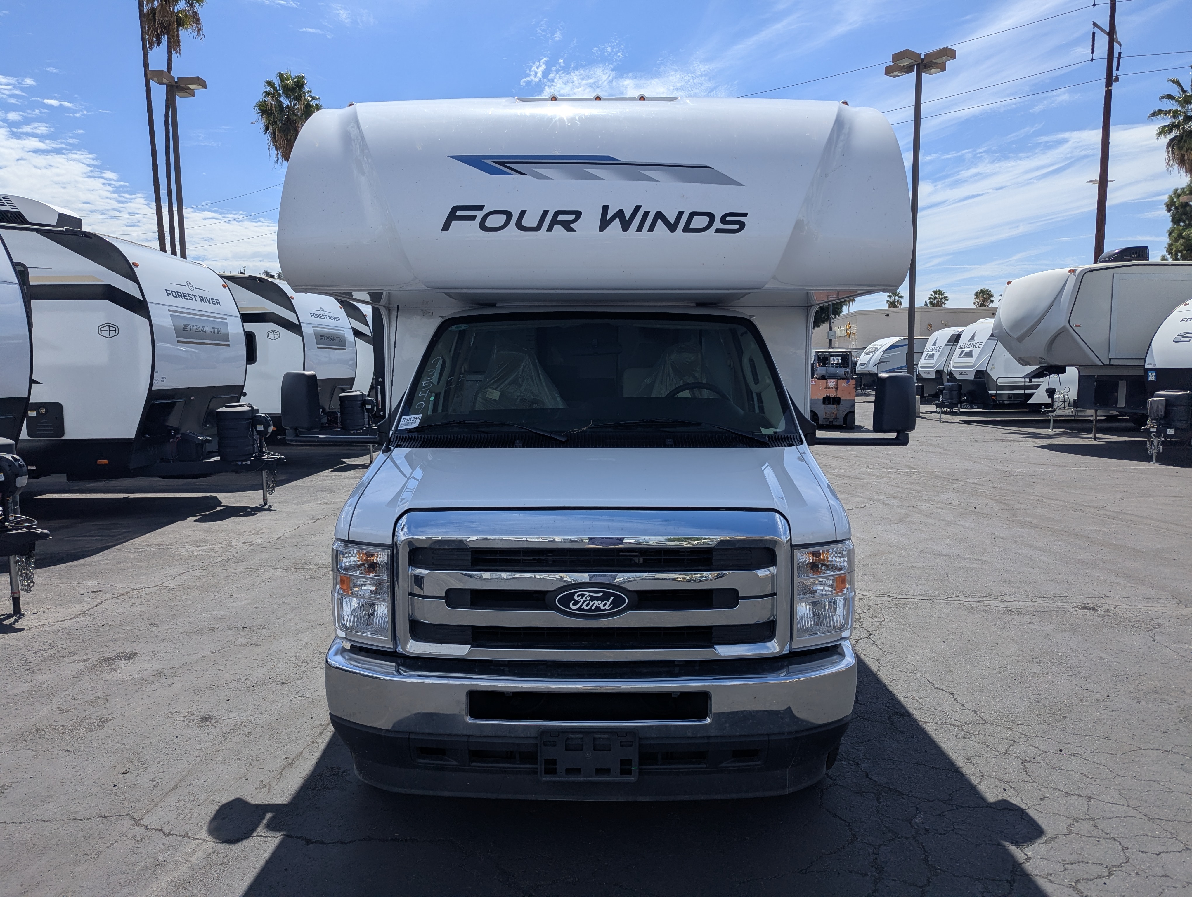 2027 Thor Motor Coach Four Winds 25Z - Image 2