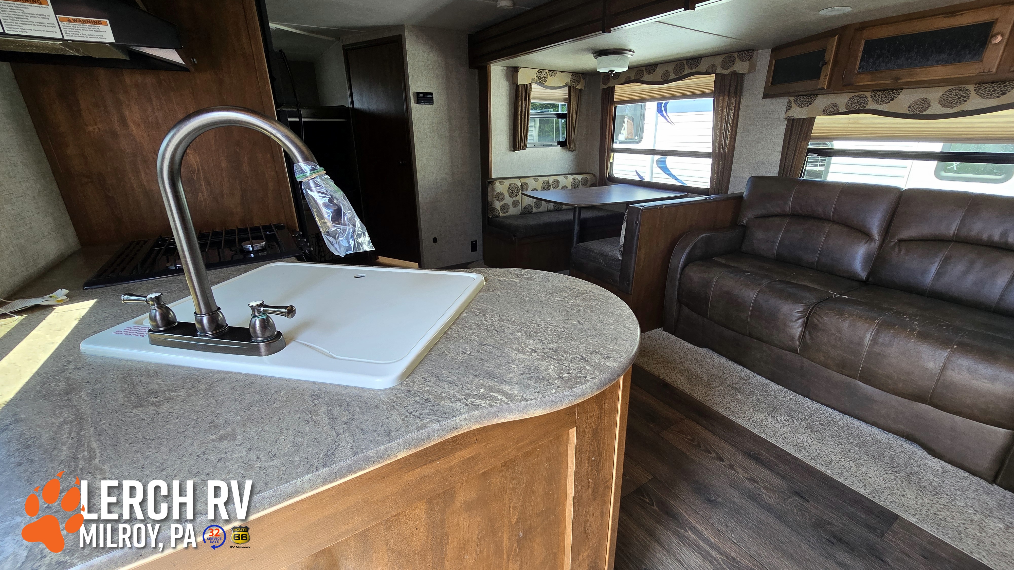 2016 KEYSTONE SPRINTER CAMPFIRE 28BH - Image 8