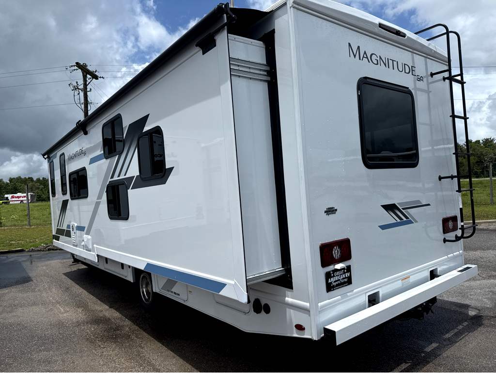 2027 THOR MOTOR COACH MAGNITUDE GA31 - Image 3