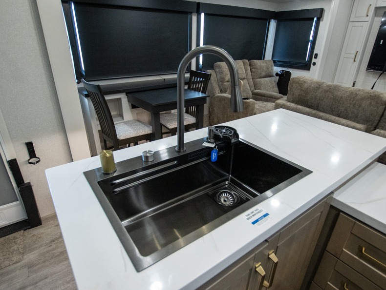2026 Jayco Eagle 335LSTS - Image 11