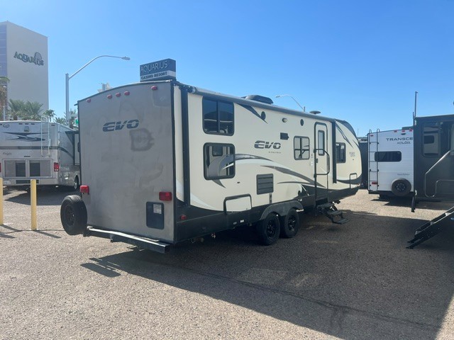 2016 FOREST RIVER EVO ATS 240BHS - Image 4