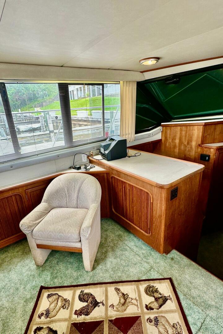 1991 Carver 3807 Aft Cabin - Image 23