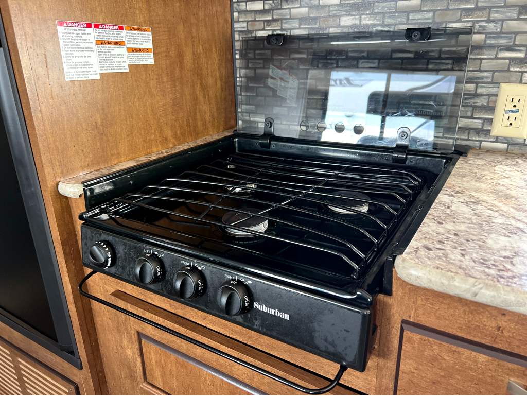 2018 FOREST RIVER WILDWOOD 254RLXL - Image 11