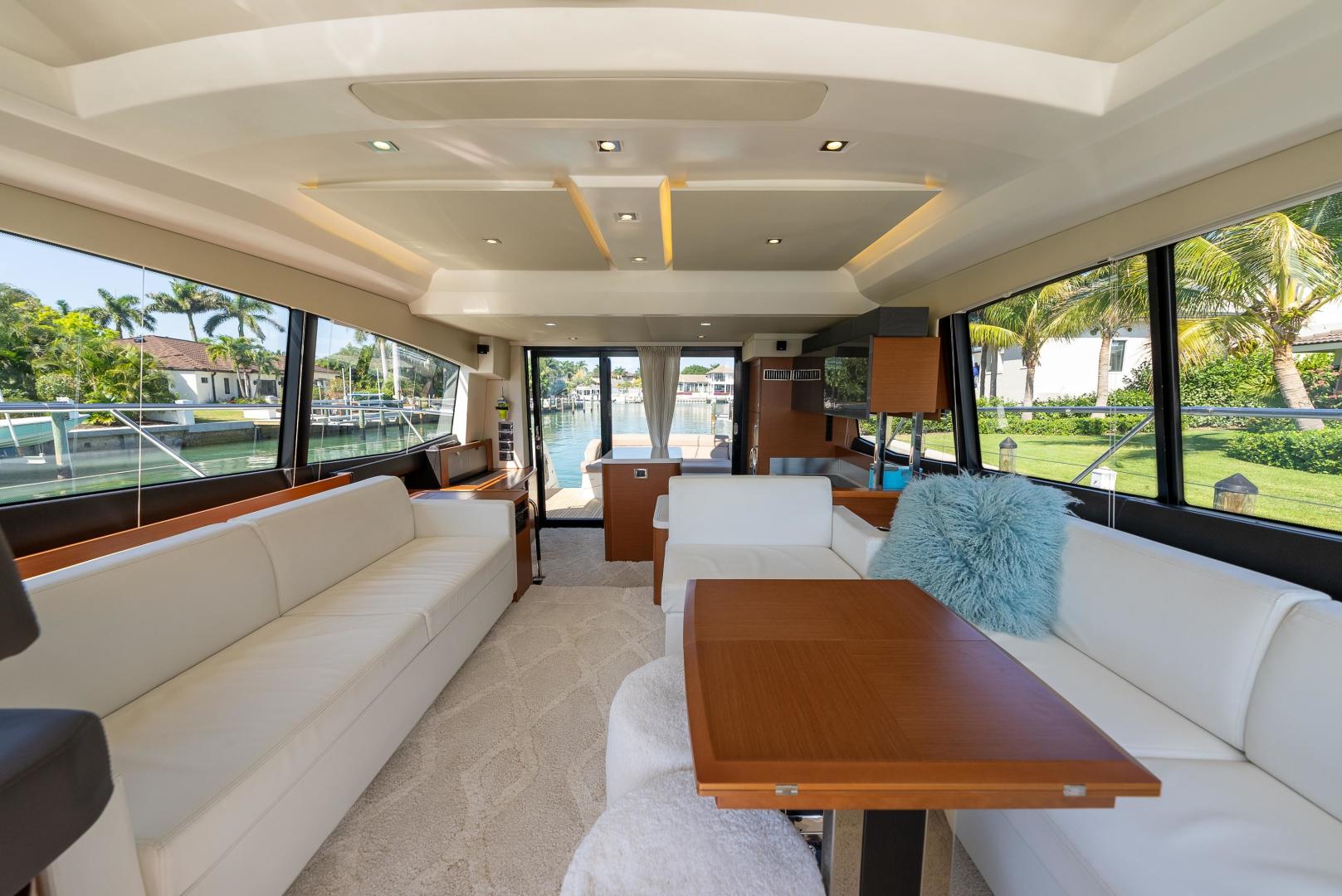 2016 Prestige 550 S - Image 28