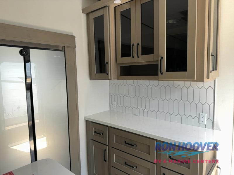 2026 GRAND DESIGN 337RLS - Image 7