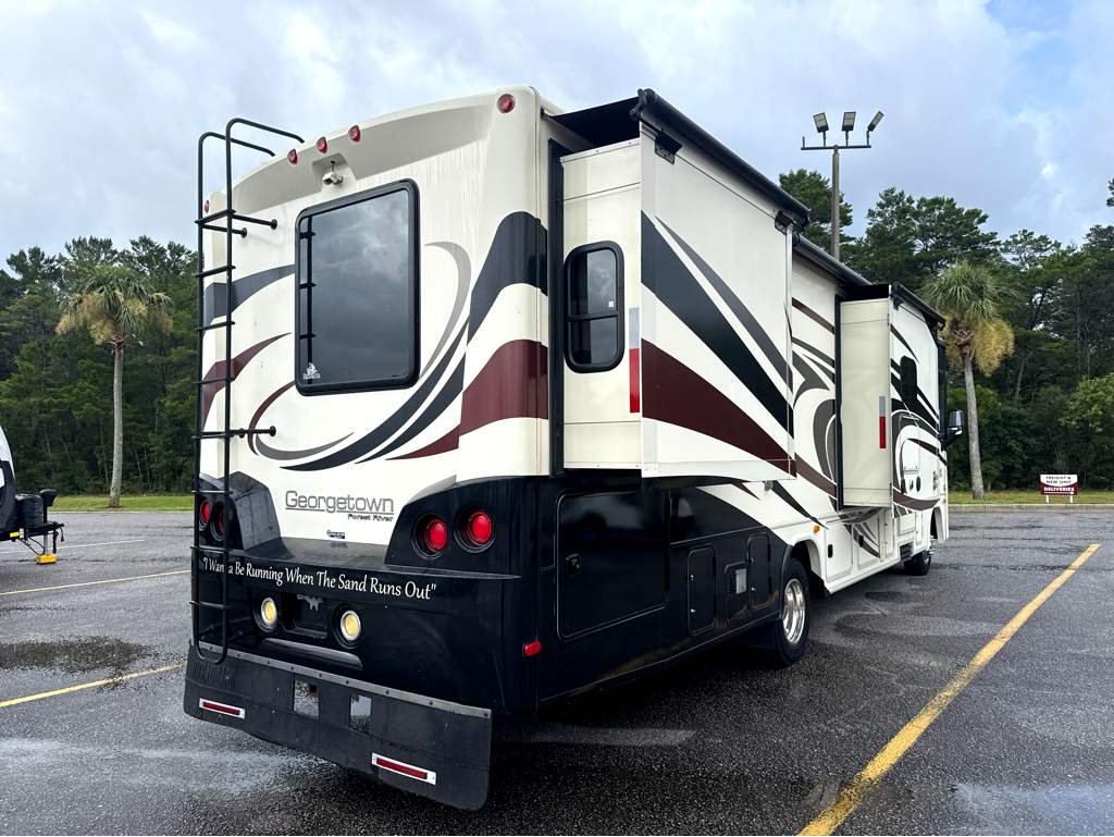 2016 FOREST RIVER GEORGETOWN 328TS - Image 4