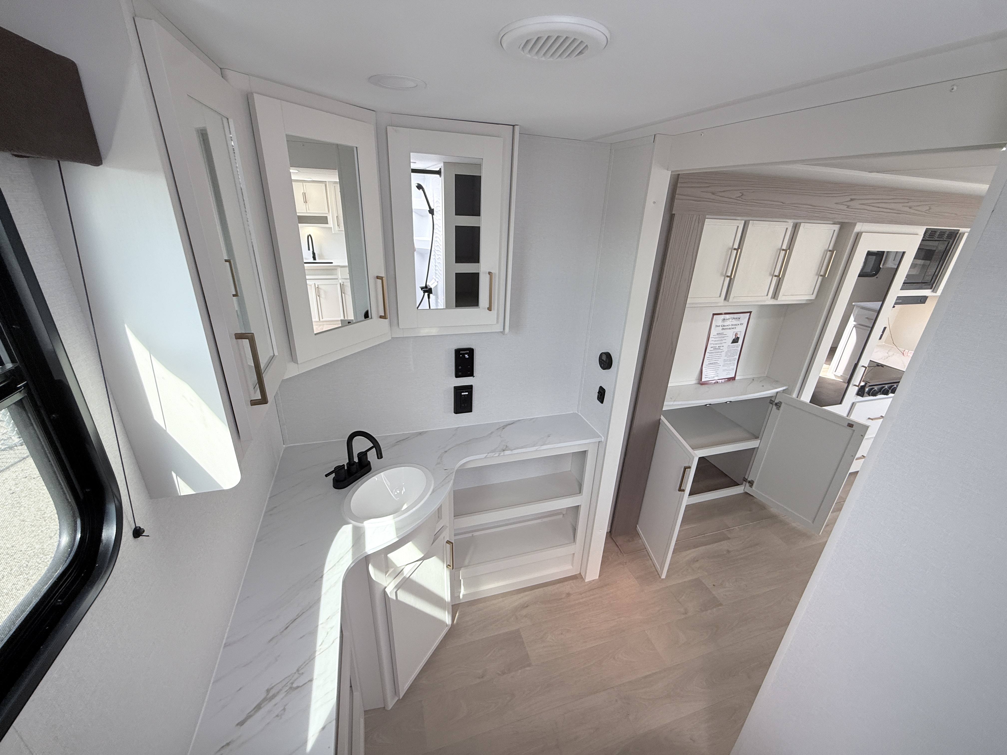 2026 GRAND DESIGN TRANSCEND 26RBX - Image 26