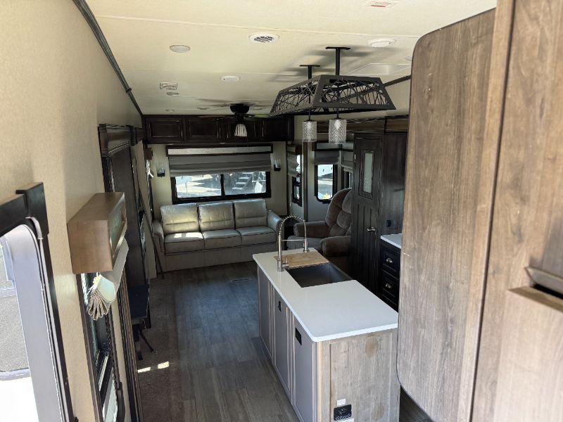 2020 Forest River Cardinal Luxury 345RLX - Image 24