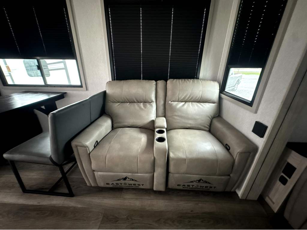 2024 EAST TO WEST TANDARA 320RL - Image 21