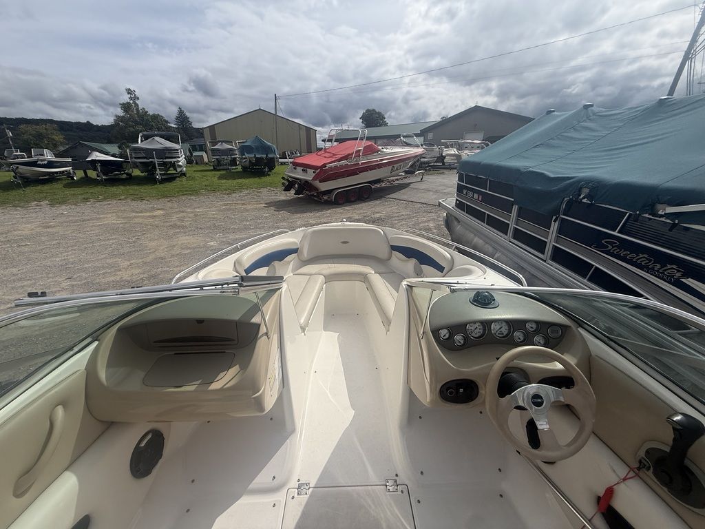 2003 Chaparral 210SS - Image 4