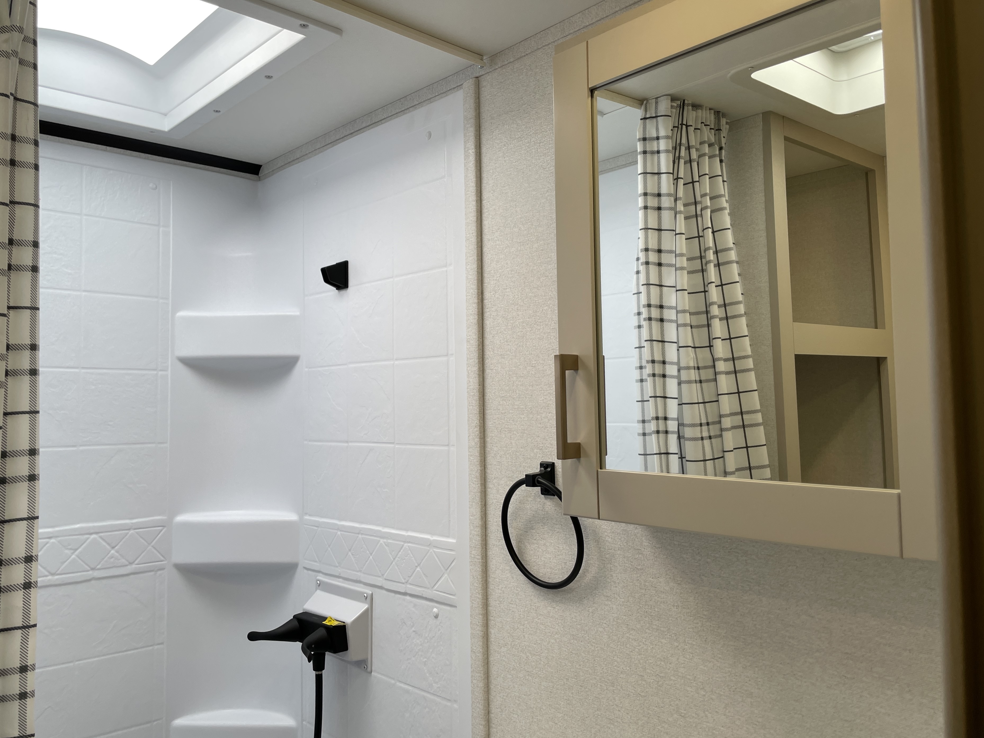 2027 Jayco Jay Feather SL 25RLSL - Image 13