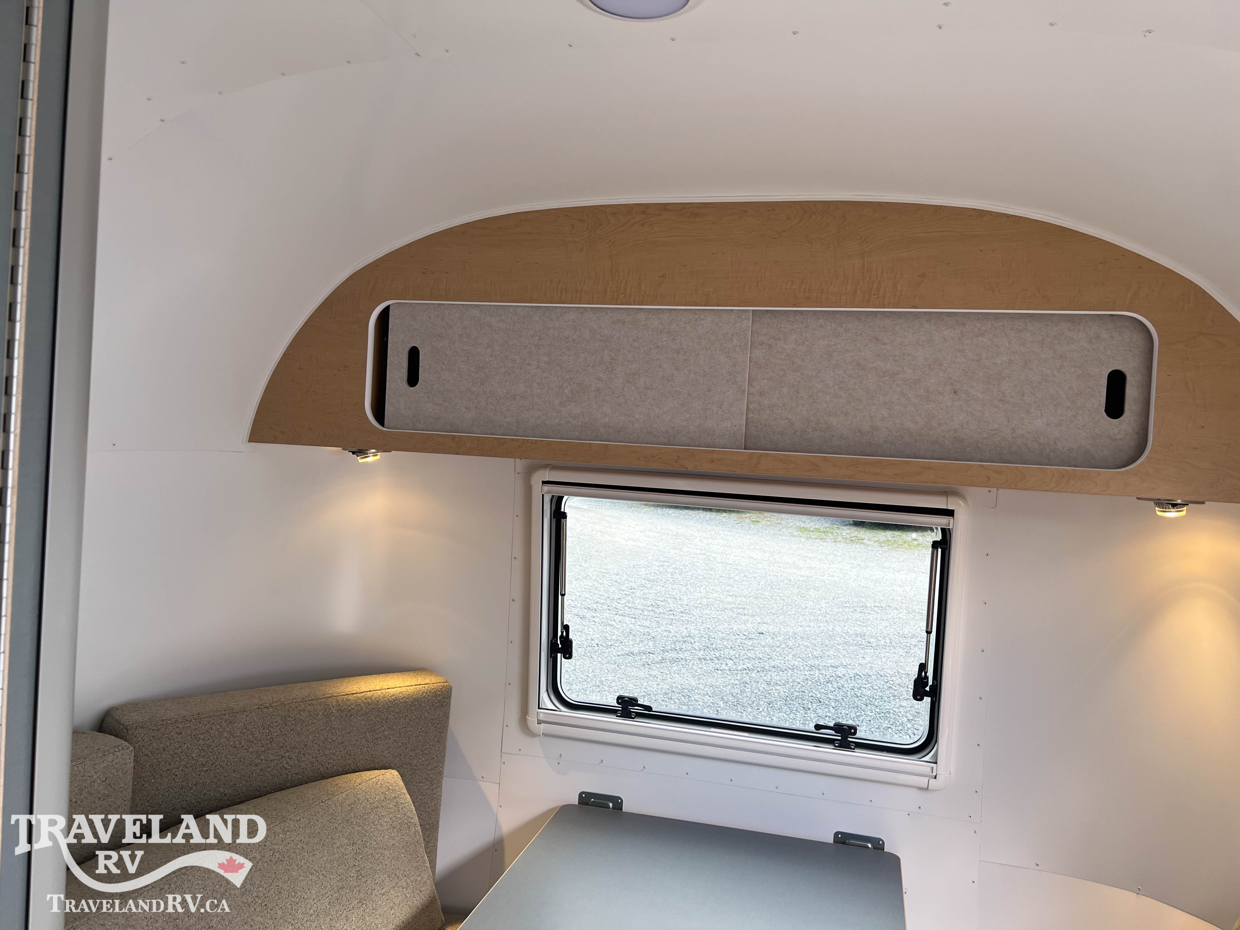 2026 AIRSTREAM 22RB WORLD TRAVELER - Image 9