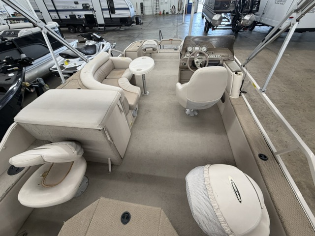 2002 CRESTLINER 2085 CFI - Image 20