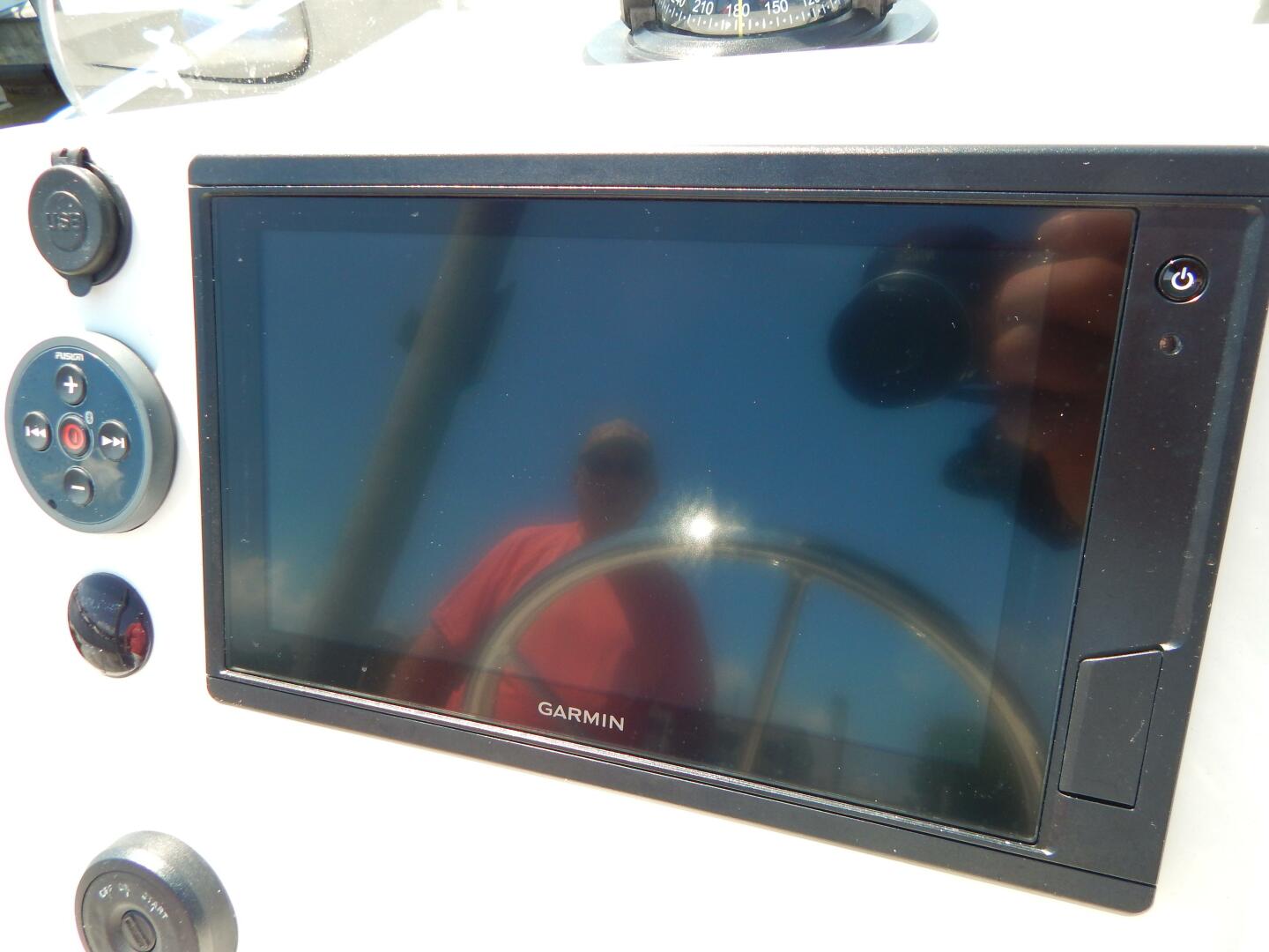 2020 Boston Whaler 190 Montauk Base - Image 16