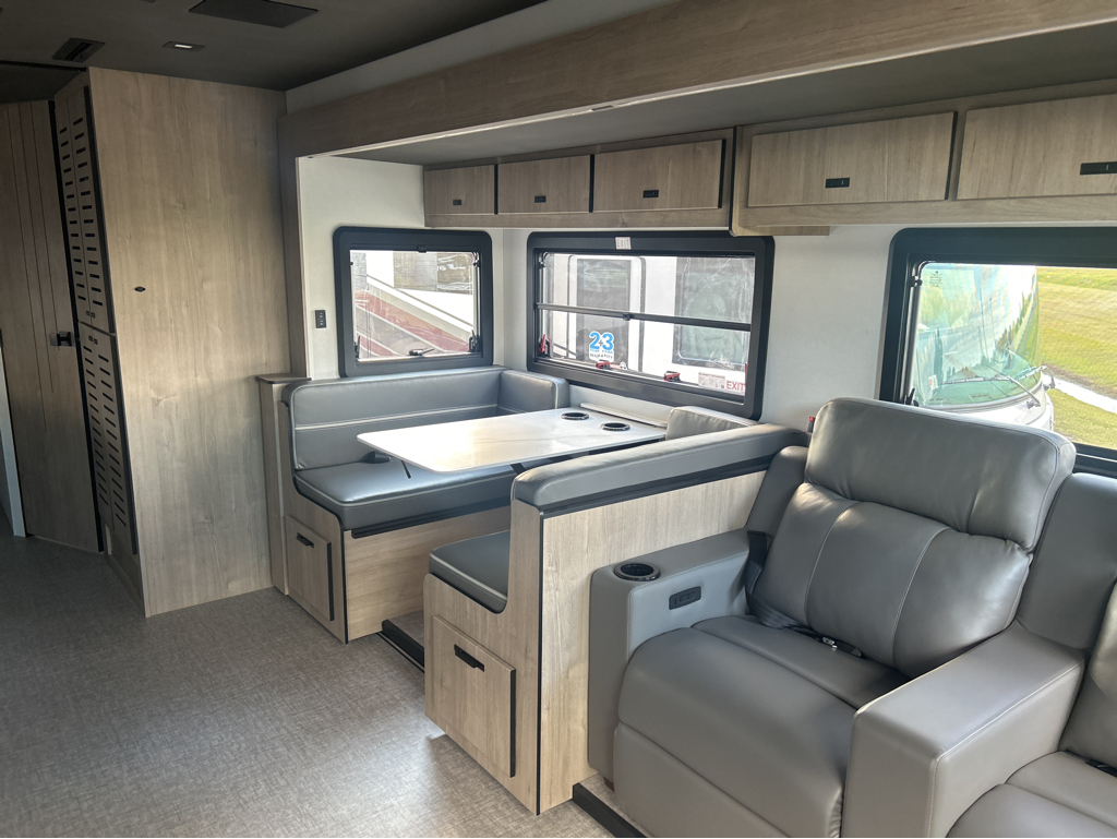 2026 GRAND DESIGN LINEAGE SERIESF 31ZW - Image 10