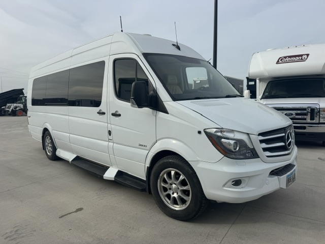 2016 LANDJET BLUETEC 2500 - Image 2