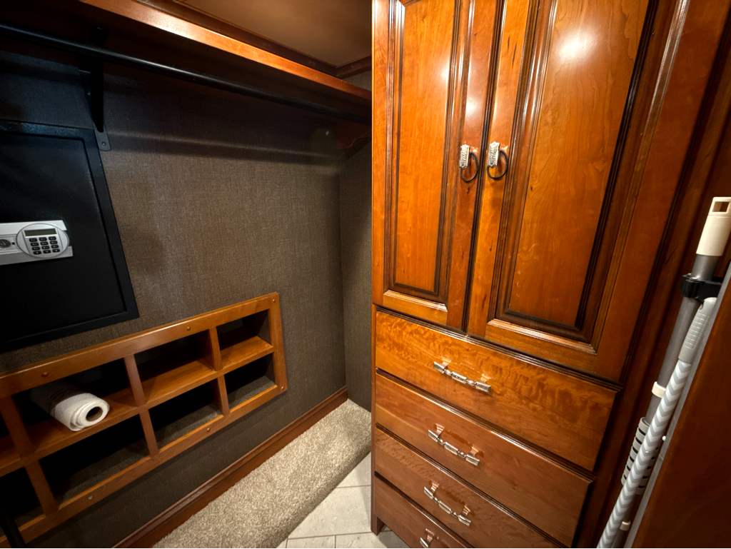 2016 TIFFIN ALLEGRO BUS 40 AP - Image 26