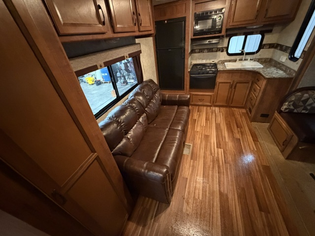 2015 Gulf Stream Innsbruck 25SBW - Image 16