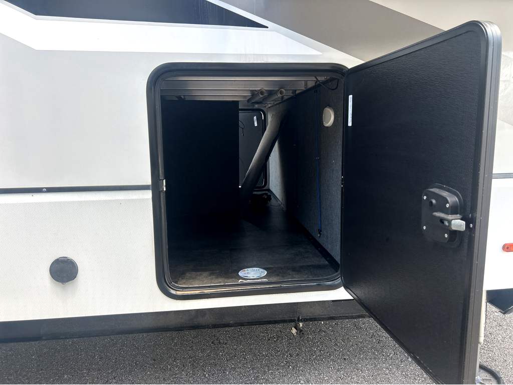 2022 PARADIGM ALLIANCE 385FL - Image 8