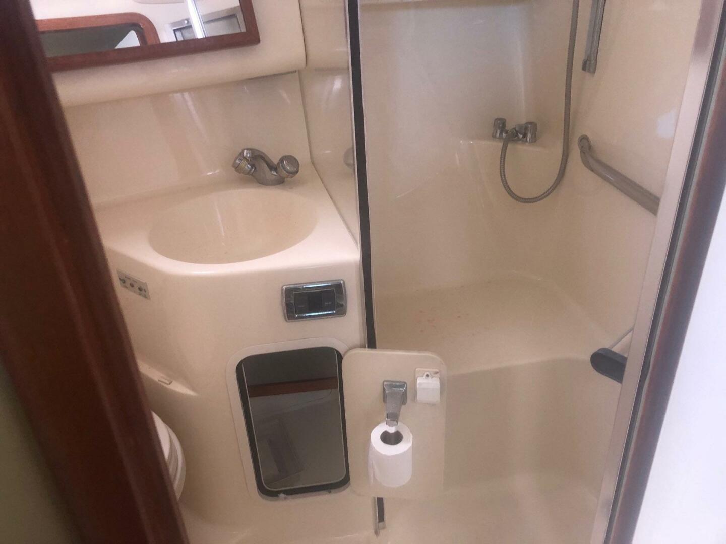 2003 Sea Ray 400 Sedan Bridge - Image 10