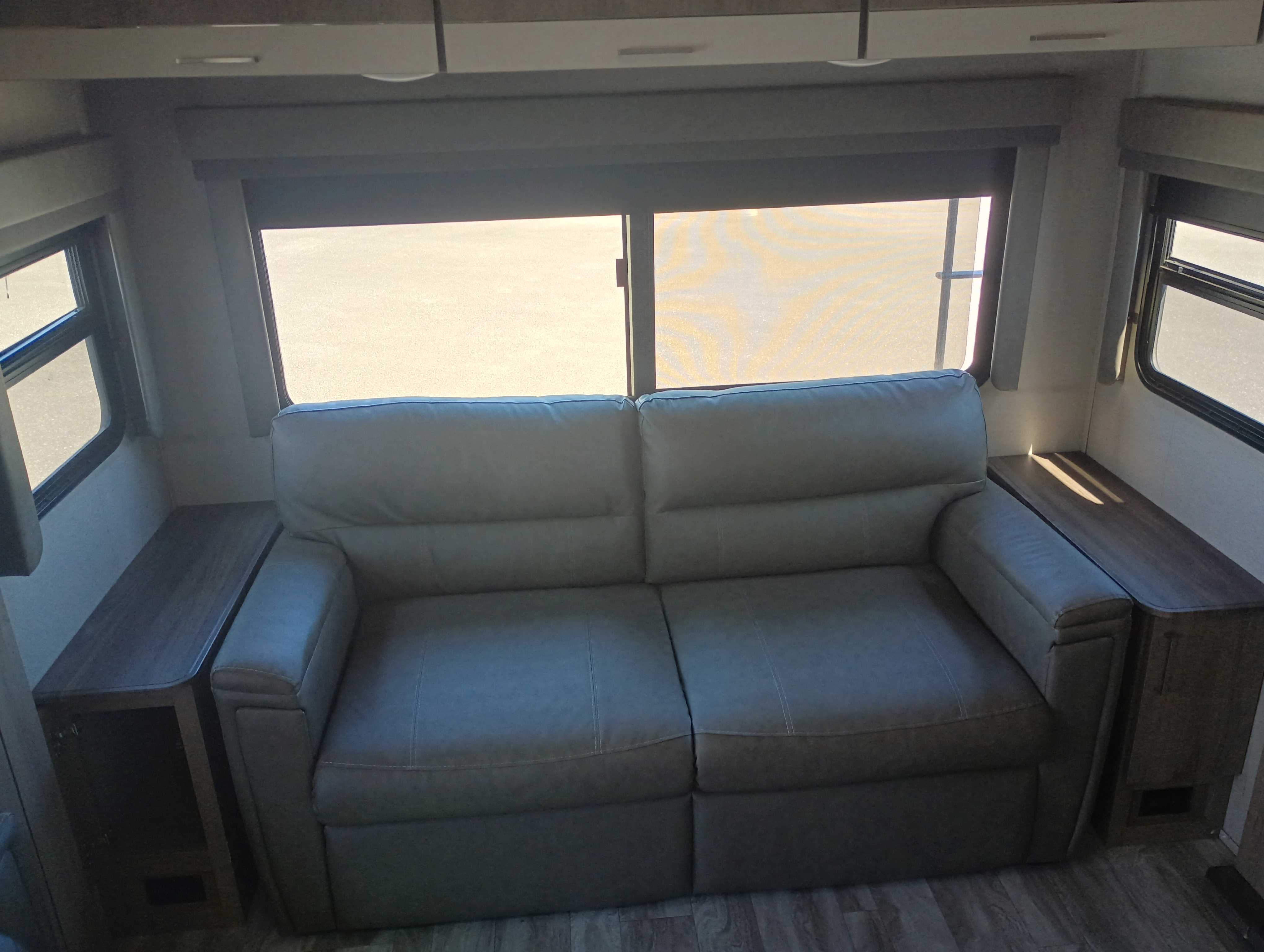 2023 Grand Design Imagine 2970RL - Image 9