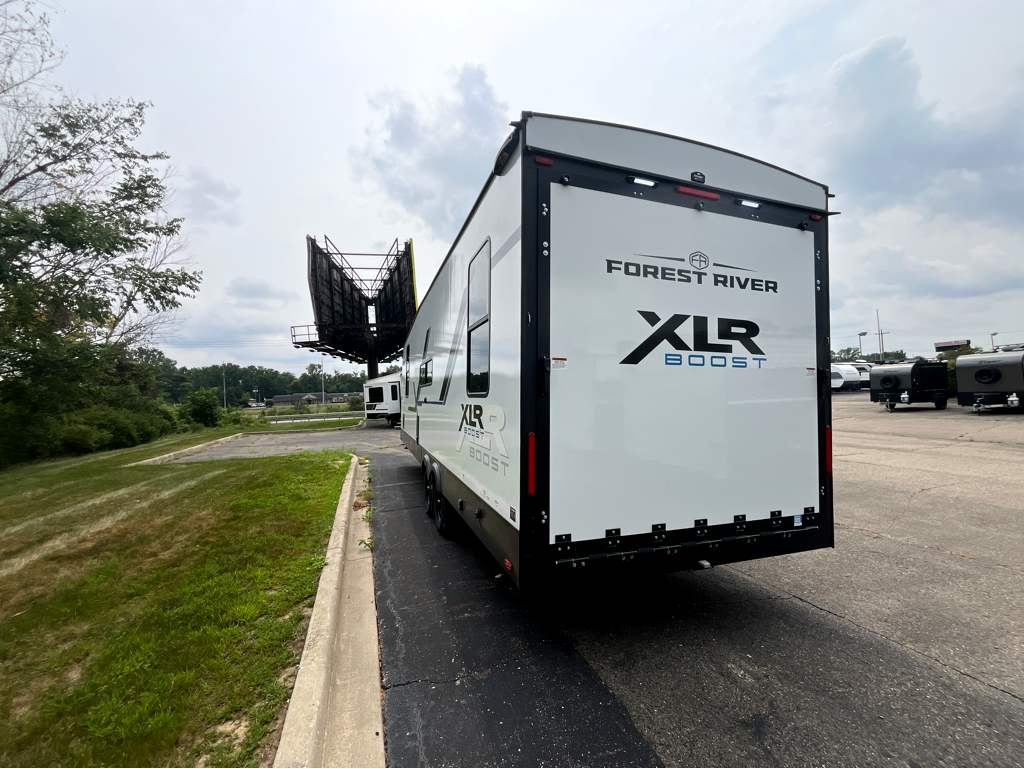 2026 Forest River XLR Boost 2715B - Image 28