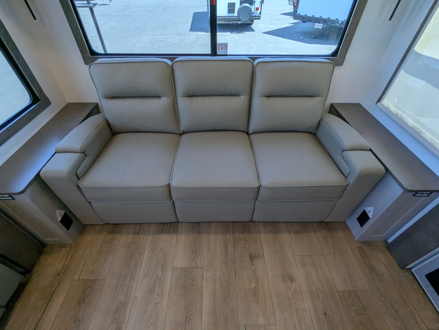 2026 Alliance RV Paradigm 310RL - Image 28