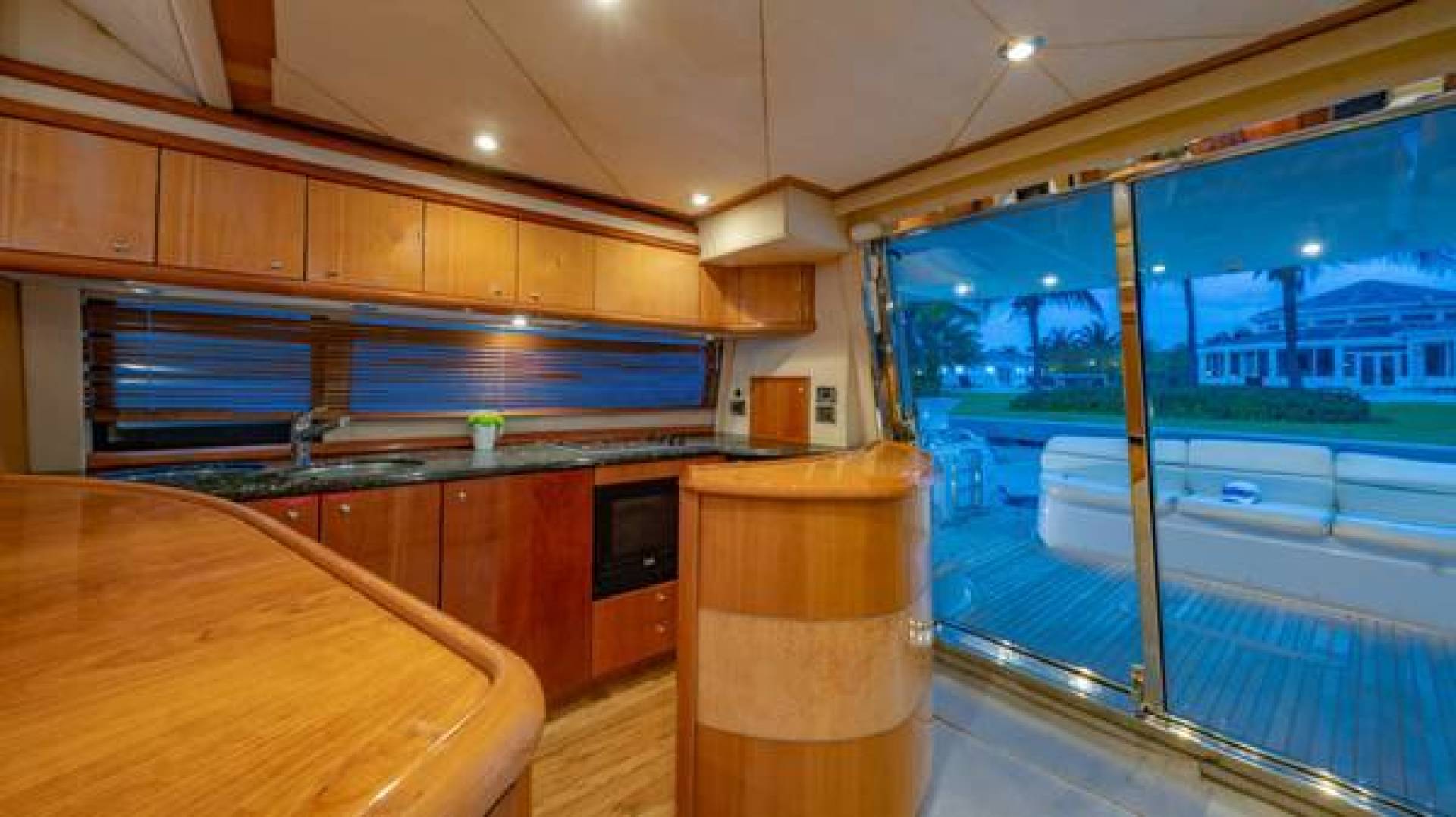 2004 Sunseeker Manhattan - Image 8