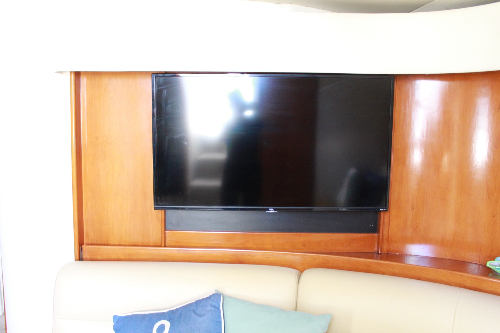 2000 Carver Trojan 440 Express - Image 24