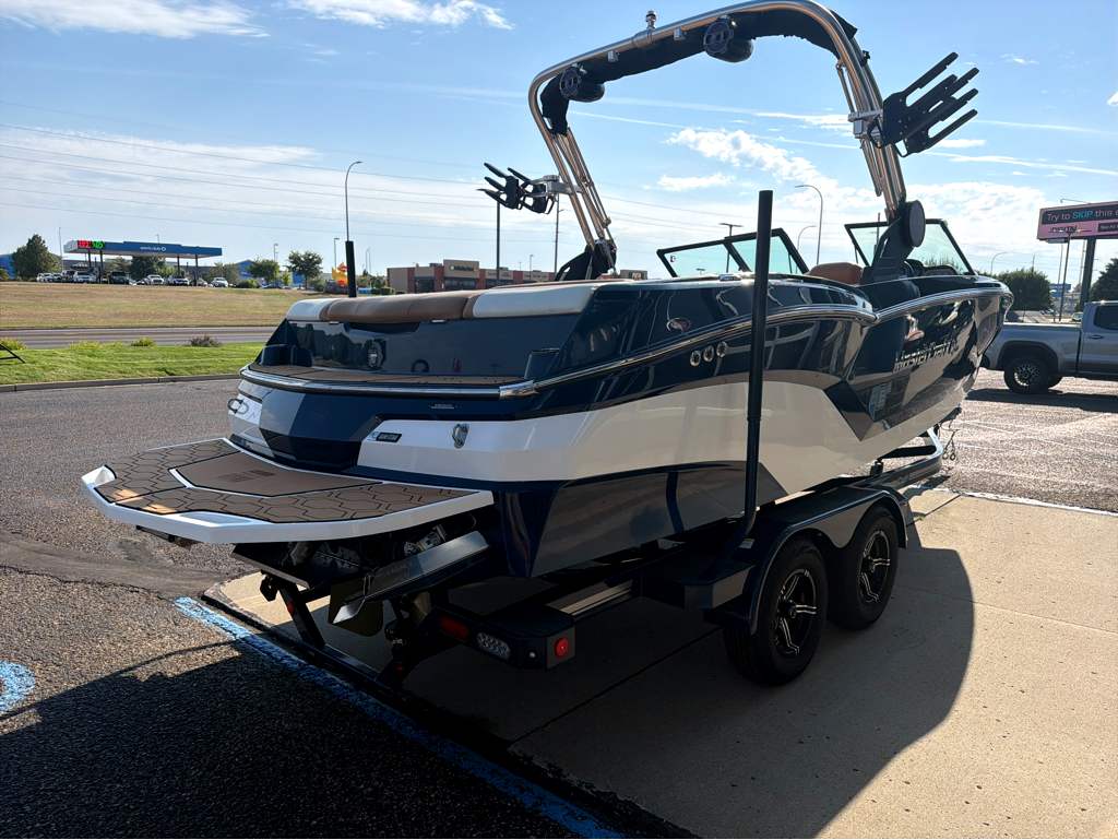 2022 MasterCraft NXT 22 - Image 5