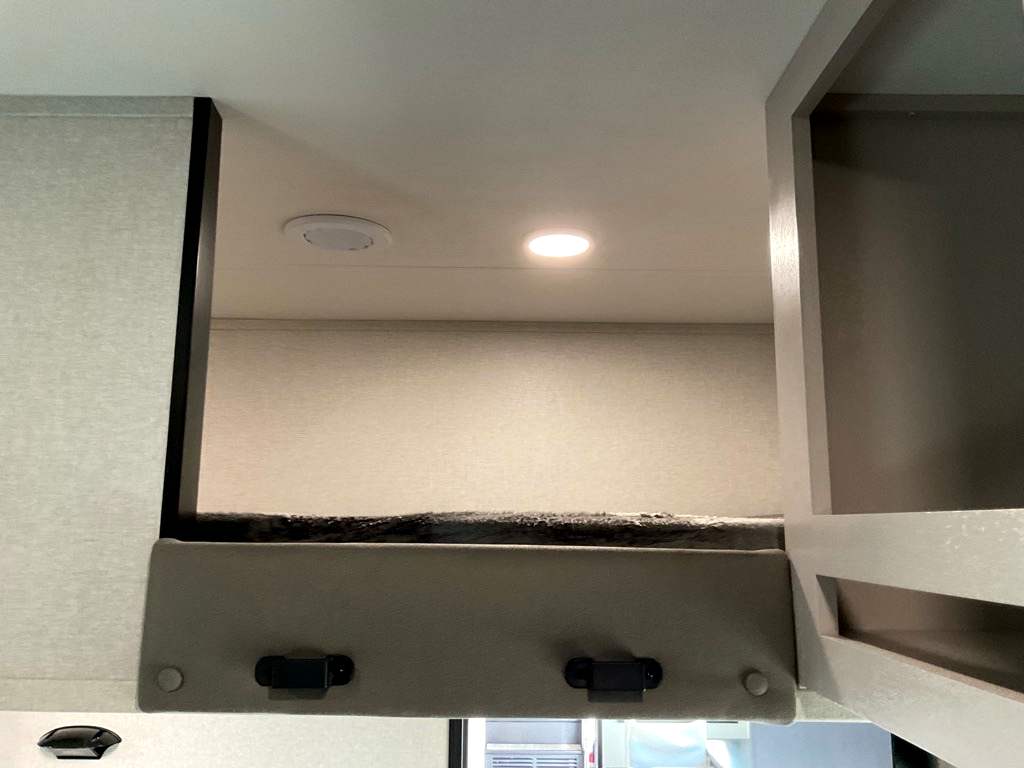 2026 JAYCO SEISMIC 395 - Image 33