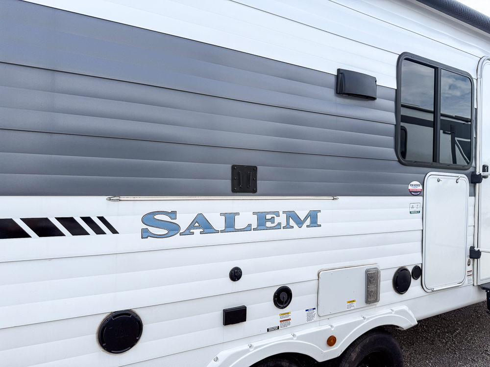 2025 FOREST RIVER SALEM CRUISE LITE 26DBUD - Image 17