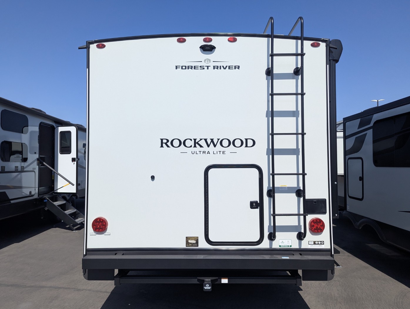 2027 Forest River Rockwood Ultra Lite 2706BH - Image 8