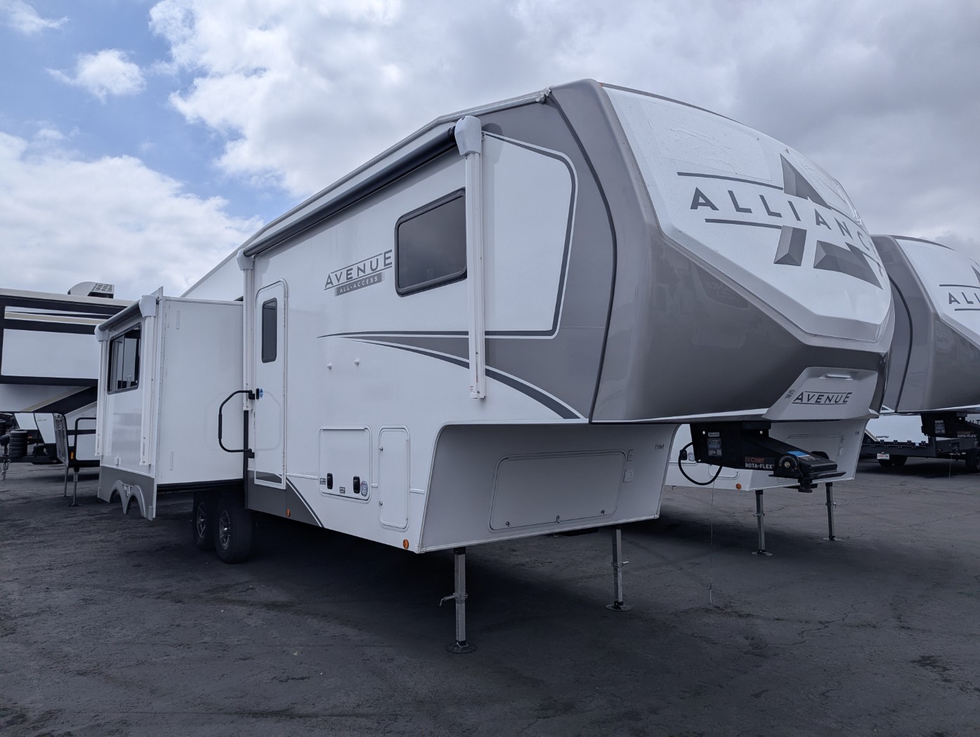 2026 Alliance RV Avenue 30BH - Image 1