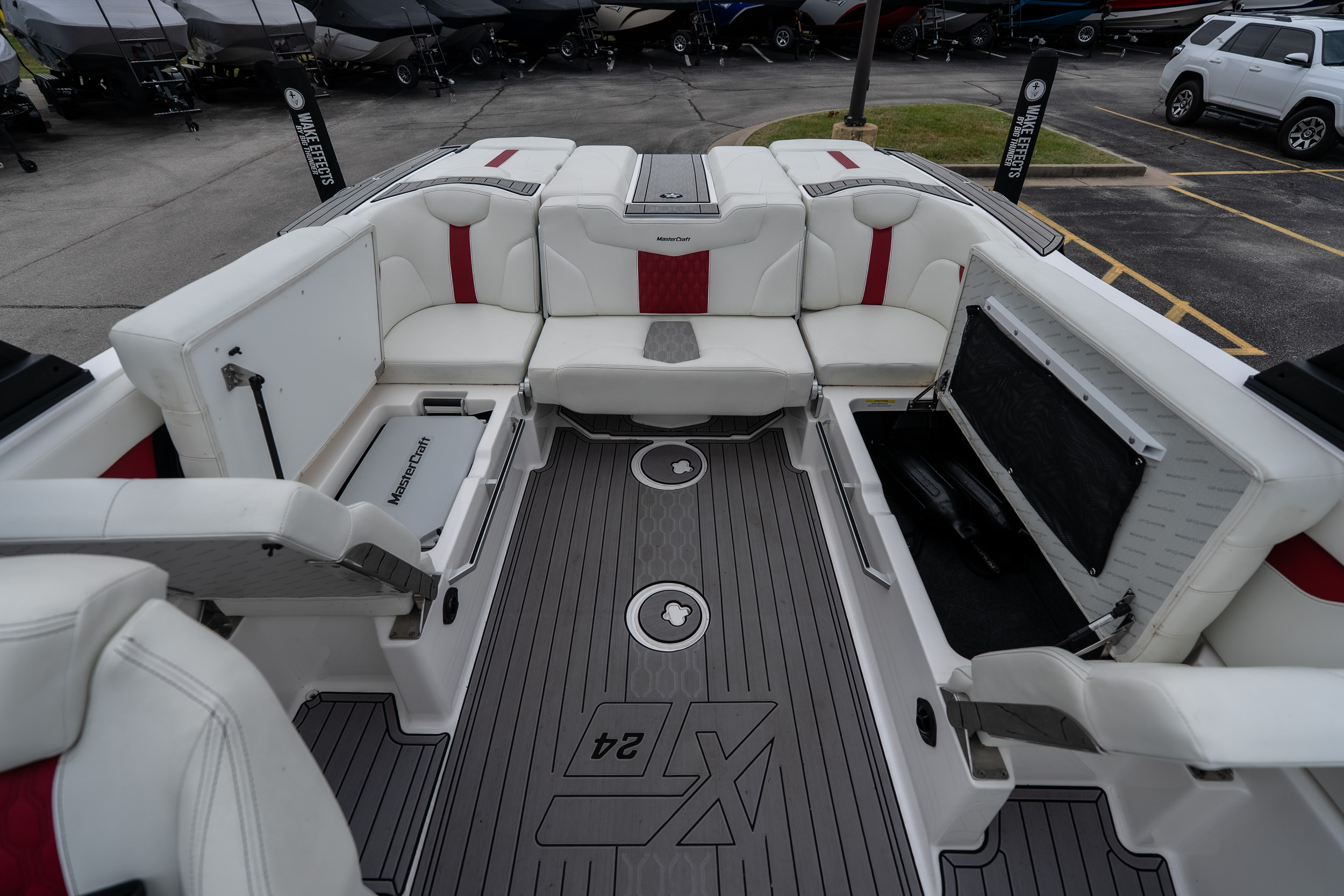 2023 MasterCraft XT24 - Image 26