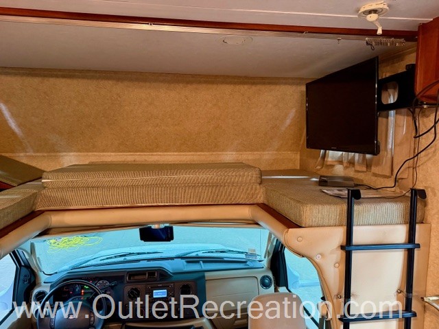 2012 Forest River Sunseeker 2300 - Image 10
